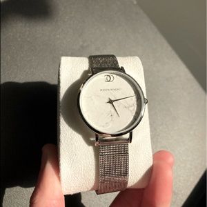 Beautiful Silver Marble Face watch(32mm)never worn